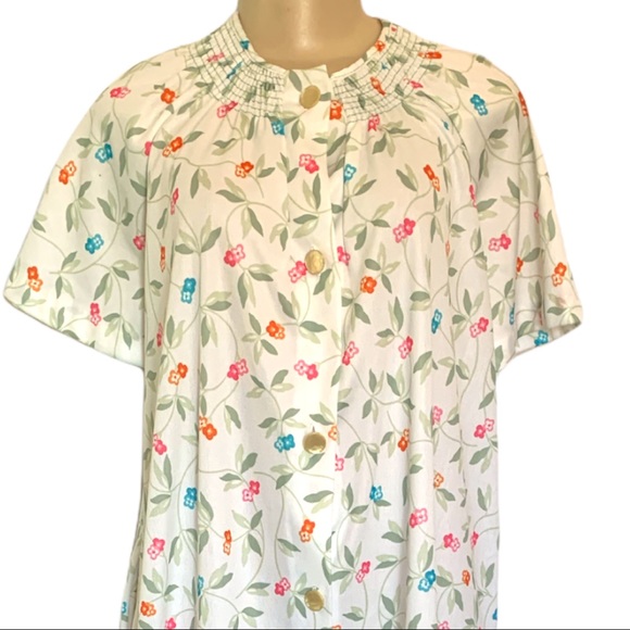 Vintage 1960’s-70’s Floral Pastel Retro Housedress Collared Buttoned